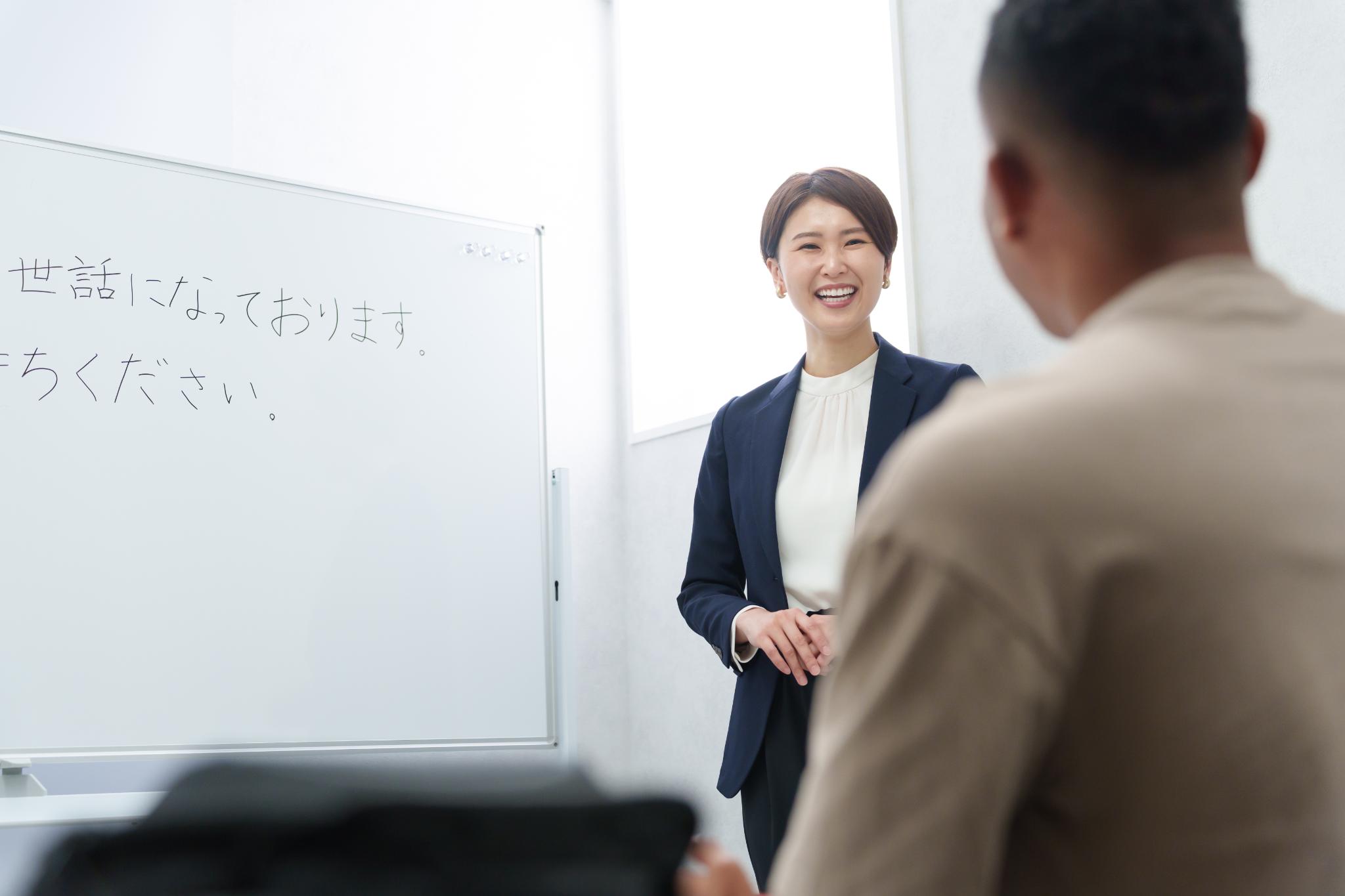 外国人を雇用するデメリットは?受け入れる際の問題点と課題も解説!⑤